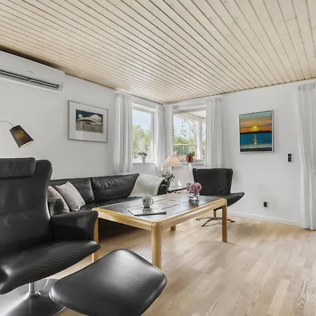 Gorgeous In With Wifi Holiday home